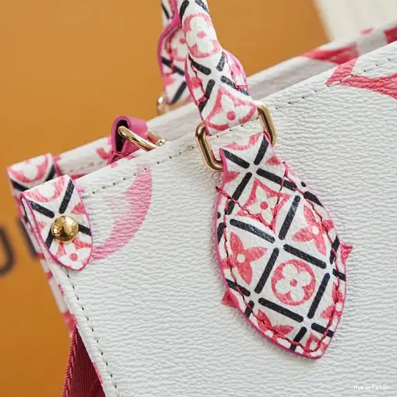 ONTHEGO LOUIS VUITTON PM 0522